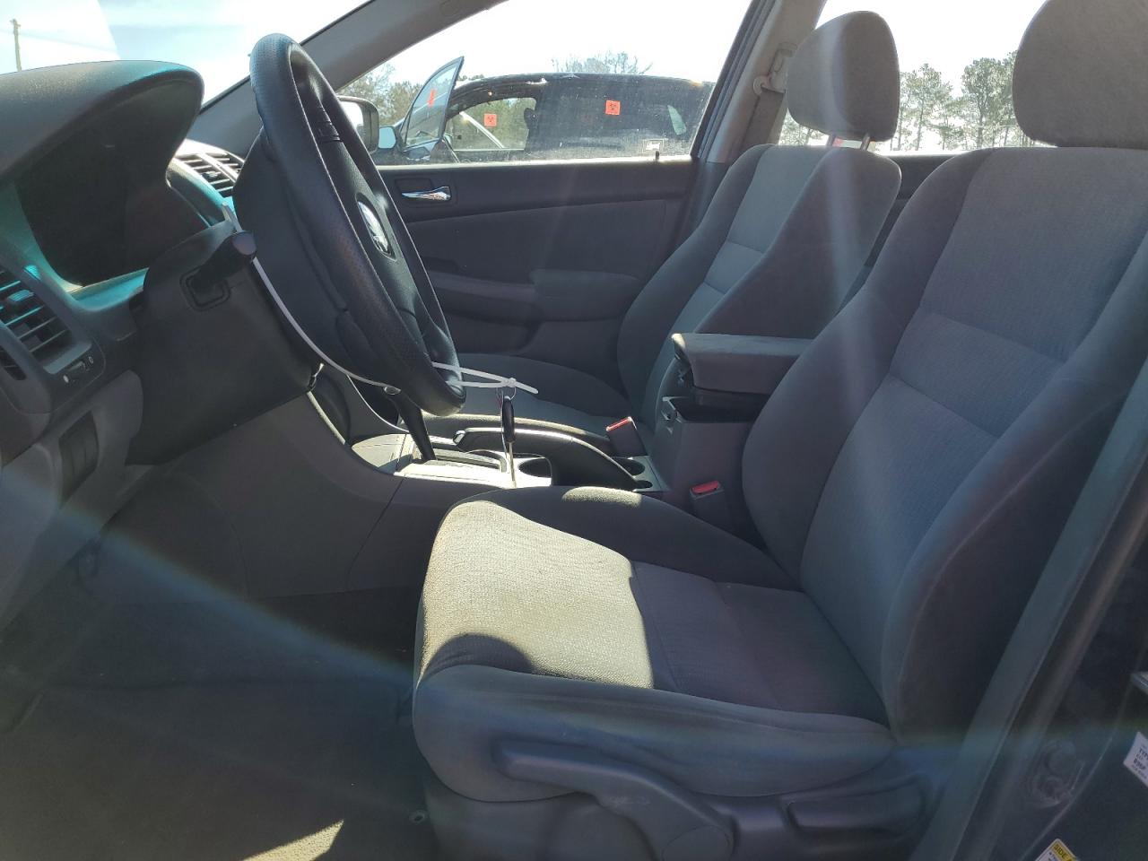 2005 Honda Accord VIN 1HGCM56425A136142 Copart auction photo, front end / minor dent/scratches damage thumbnail 7