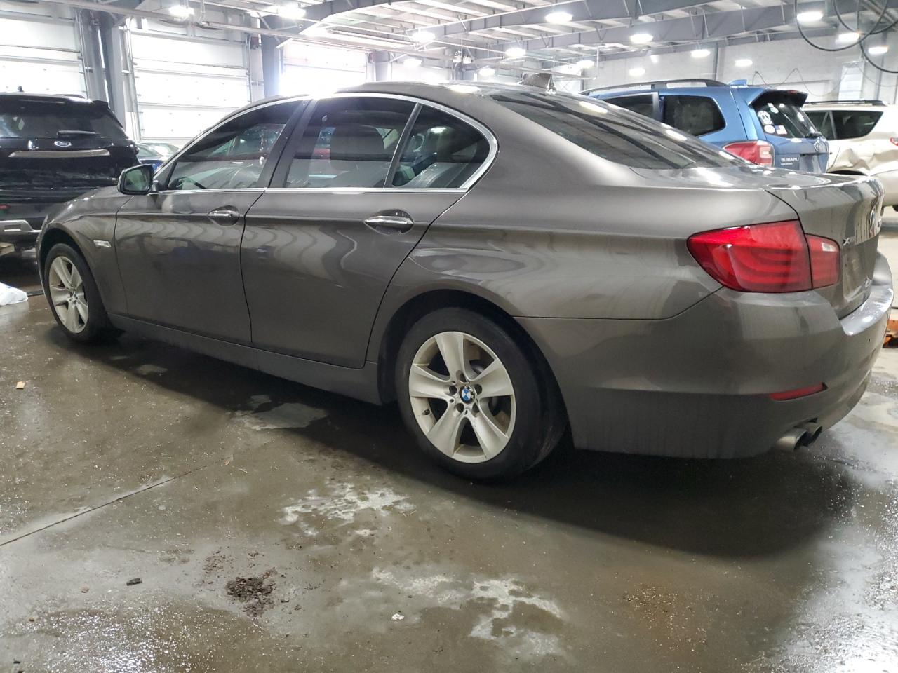 2013 BMW 5er VIN WBAXH5C58DDW16181 Copart auction photo, side / rear end damage thumbnail 2