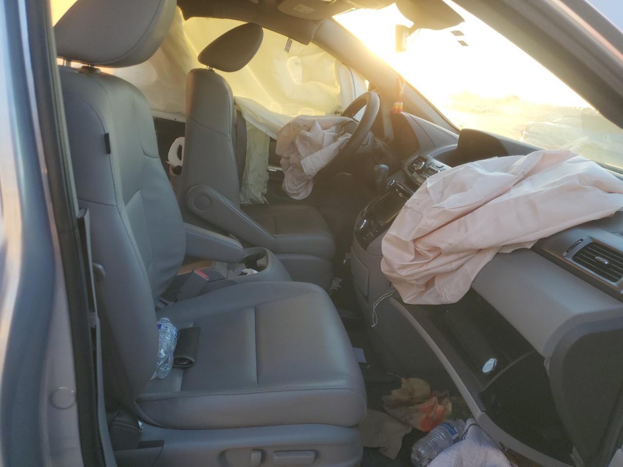 2014 Honda Odyssey VIN 5FNRL5H69EB030272 Copart auction photo, all over damage thumbnail 7