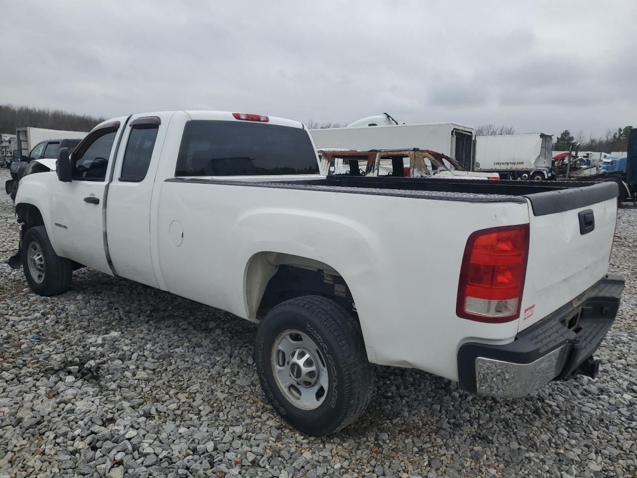 2011 GMC Sierra VIN 1GT21ZCG0BZ351928 Copart auction photo, front end damage thumbnail 3