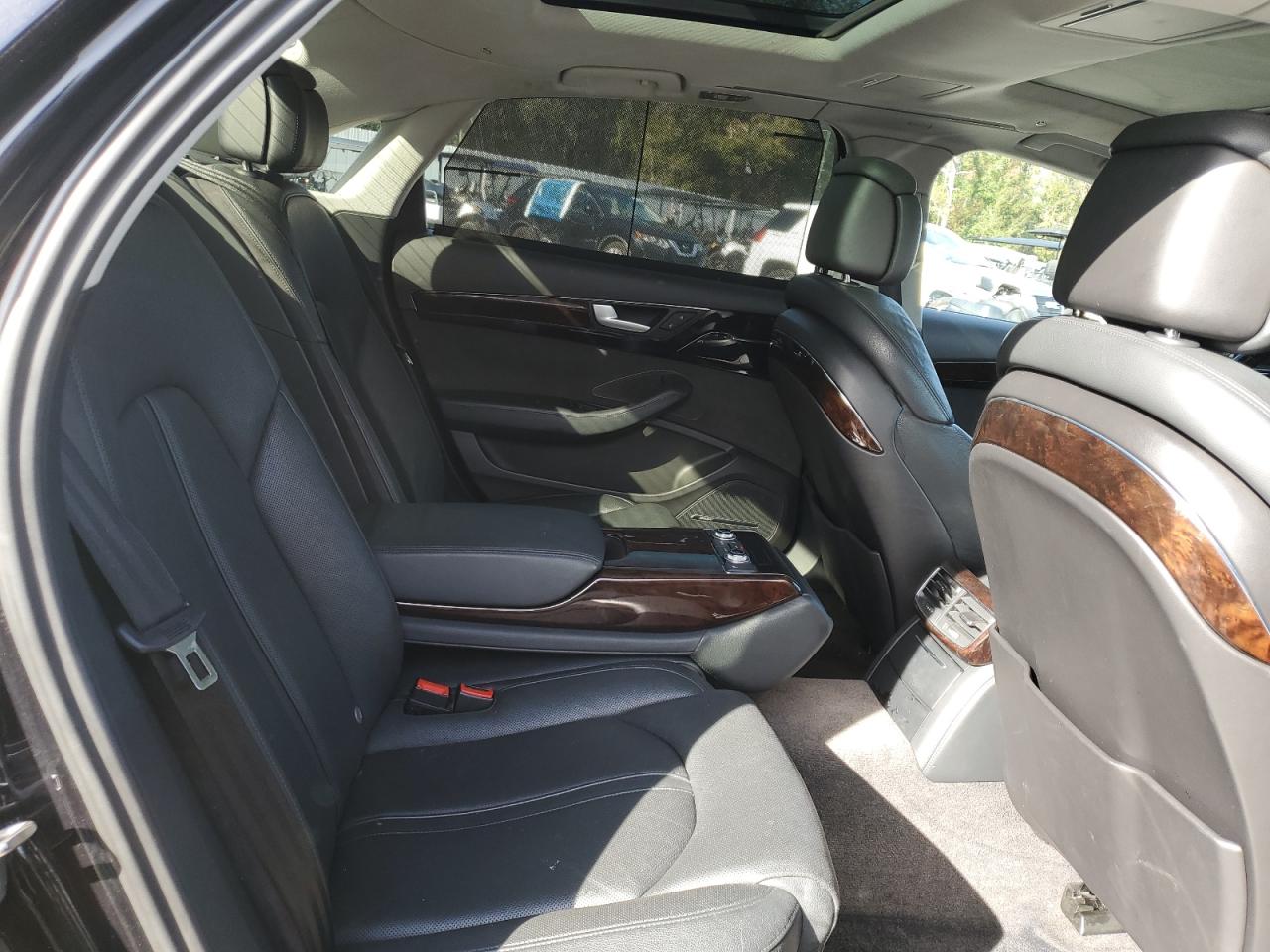 2015 Audi A8 VIN WAU32AFD3FN002339 Copart auction photo, normal wear damage thumbnail 10