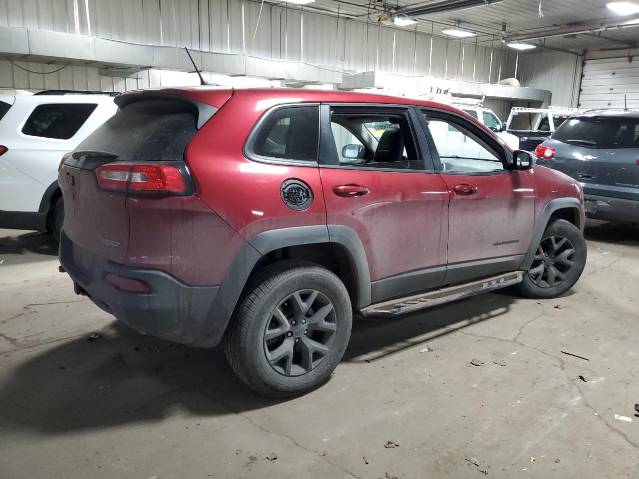 2015 Jeep Cherokee VIN 1C4PJMBS2FW640041 Copart auction photo, vandalism / front end damage thumbnail 3