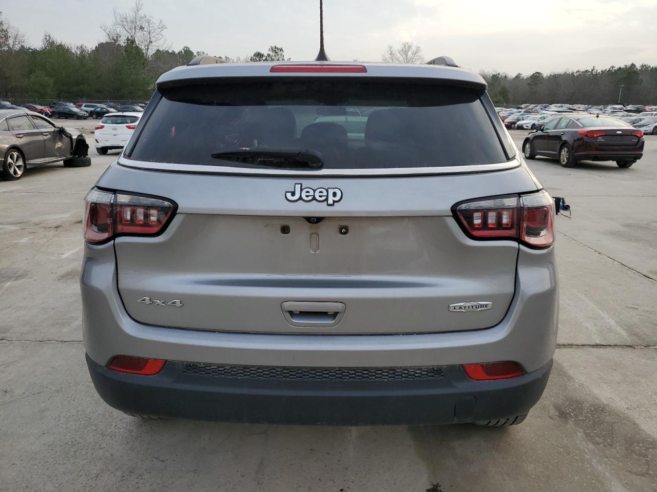 2018 Jeep Compass VIN 3C4NJDBB7JT423901 Copart auction photo, front end damage thumbnail 6