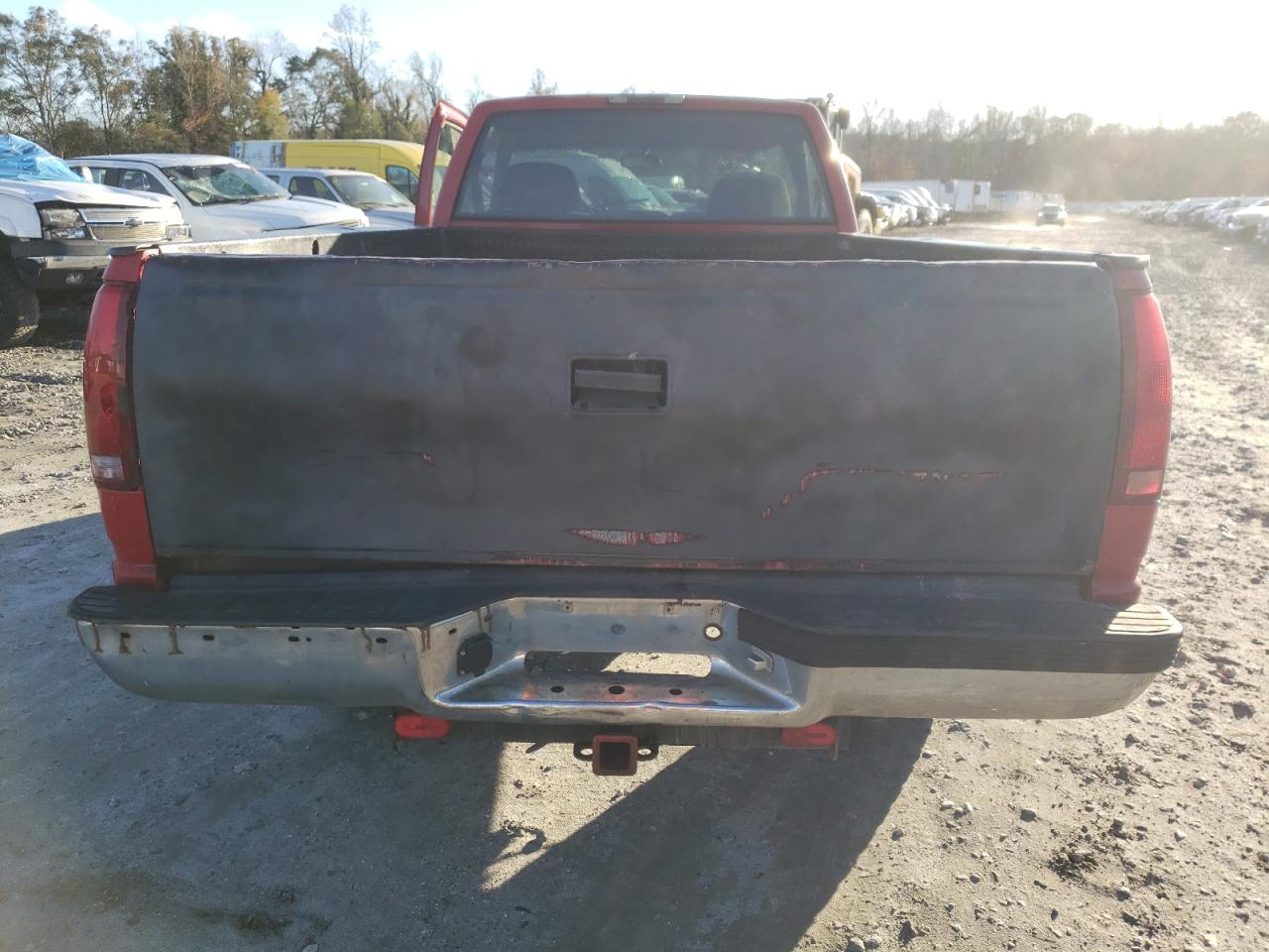 1999 Chevrolet GMT-400 VIN 1GCGC24R1XR724568 Copart auction photo, side damage thumbnail 6