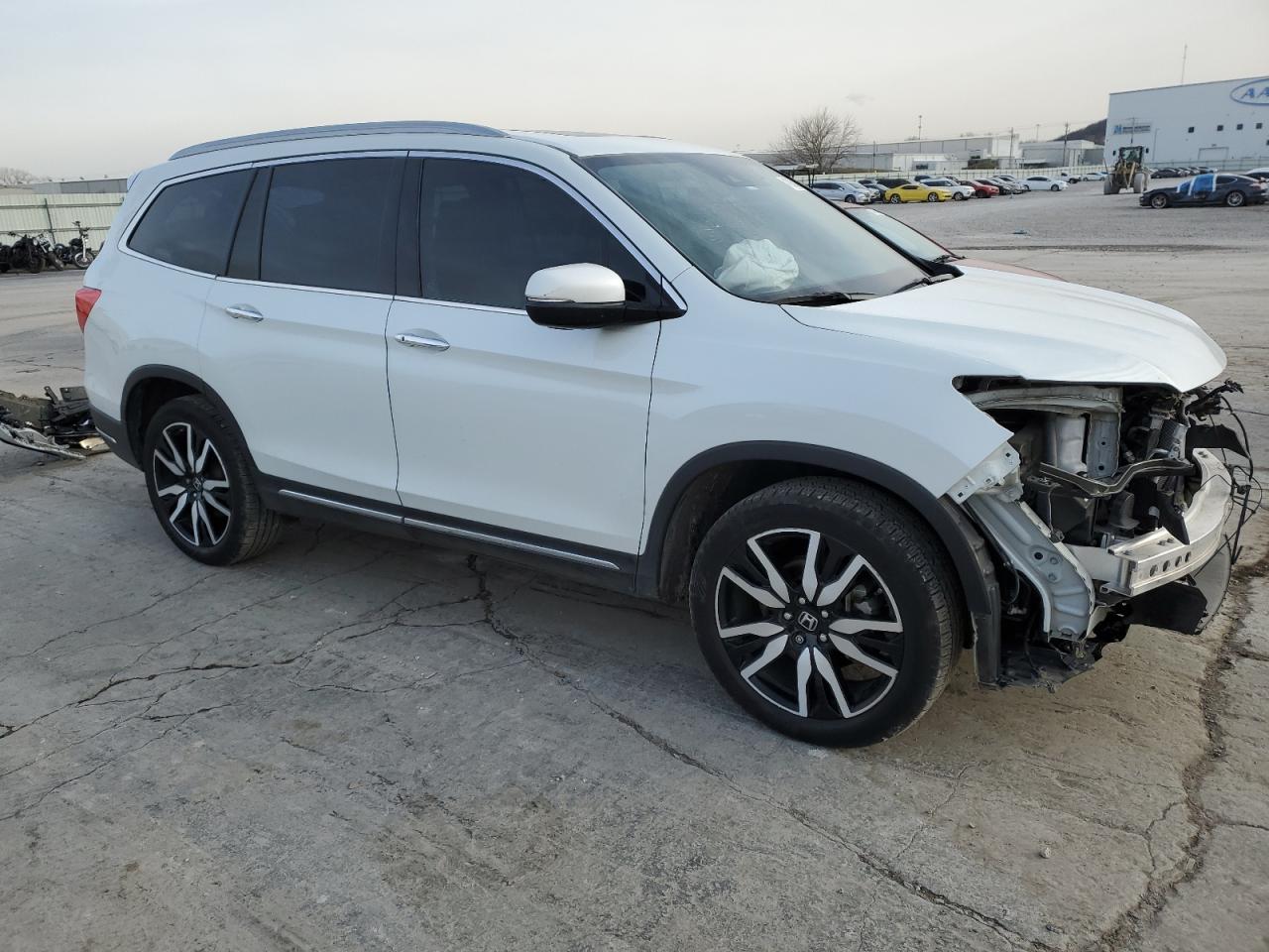 2021 Honda Pilot VIN 5FNYF6H07MB090666 Copart auction photo, front end damage thumbnail 4