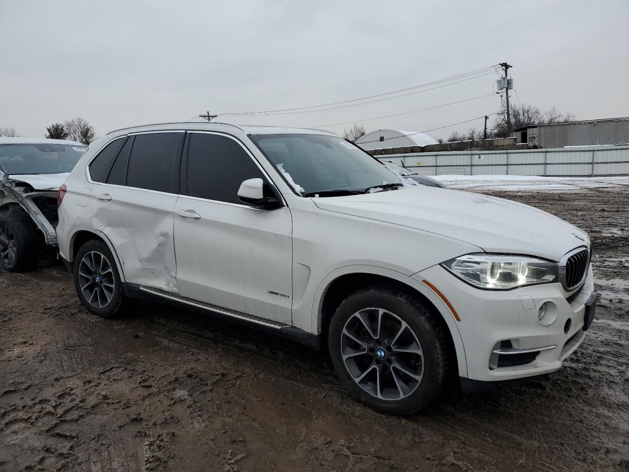 2017 BMW X5 VIN 5UXKR0C3XH0V77939 Copart auction photo, rear end / side damage thumbnail 4