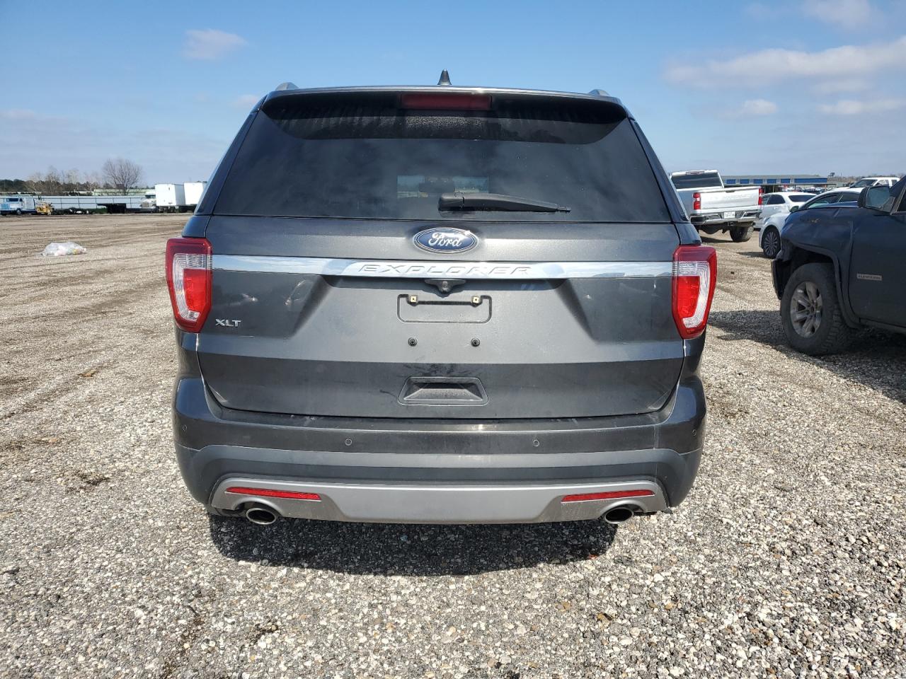 2017 Ford Explorer VIN 1FM5K7D85HGC65701 Copart auction photo, front end / side damage thumbnail 6