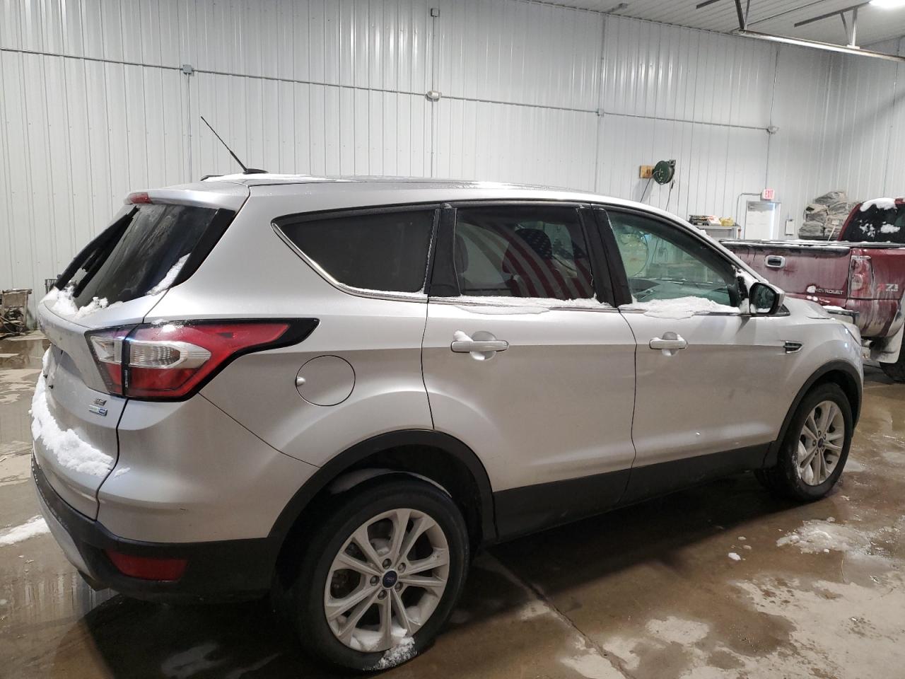 2017 Ford Escape VIN 1FMCU9GD0HUC50031 Copart auction photo, front end damage thumbnail 3