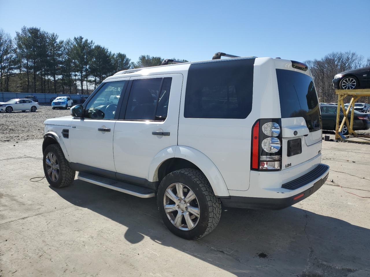 2016 Land Rover LR4 VIN SALAG2V61GA779334 Copart auction photo, front end damage thumbnail 2