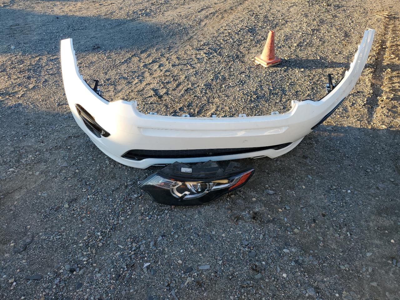 2017 Land Rover Discovery VIN SALCR2BG0HH644421 Copart auction photo, front end damage thumbnail 12