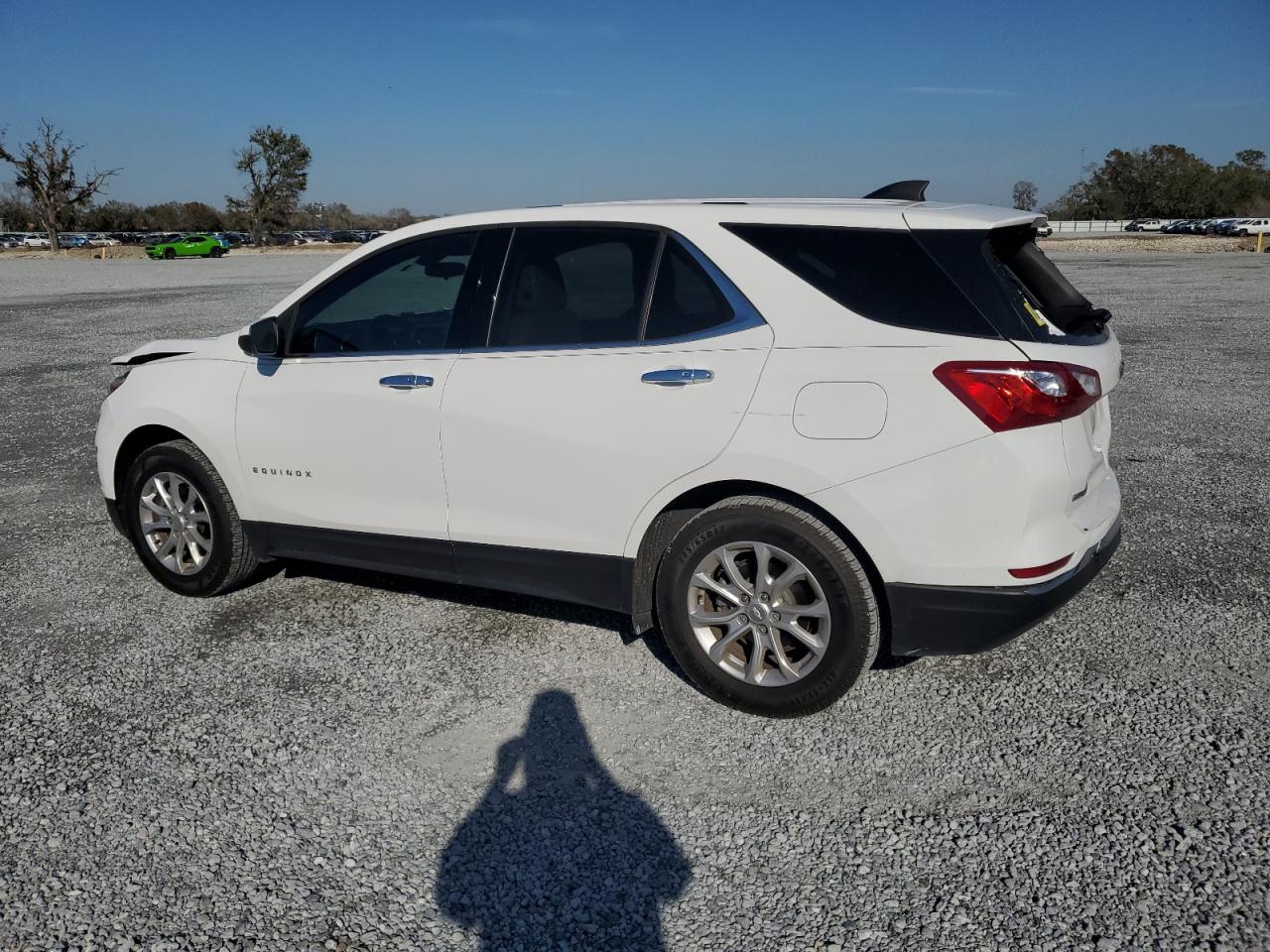 2018 Chevrolet Equinox VIN 3GNAXJEV0JL104302 Copart auction photo, front end / rear end damage thumbnail 2