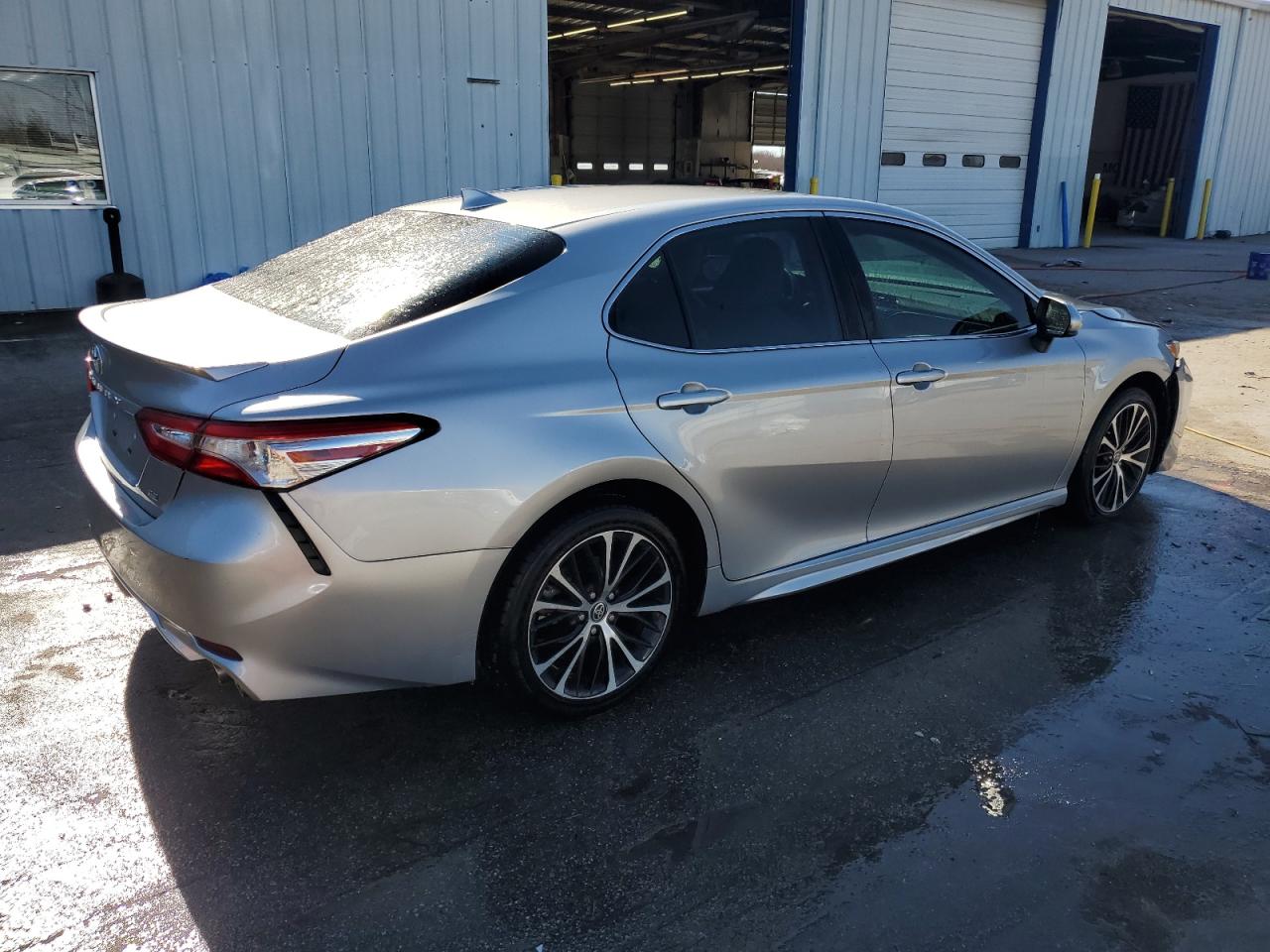 2020 Toyota Camry VIN 4T1G11AK1LU509069 Copart auction photo, front end damage thumbnail 3
