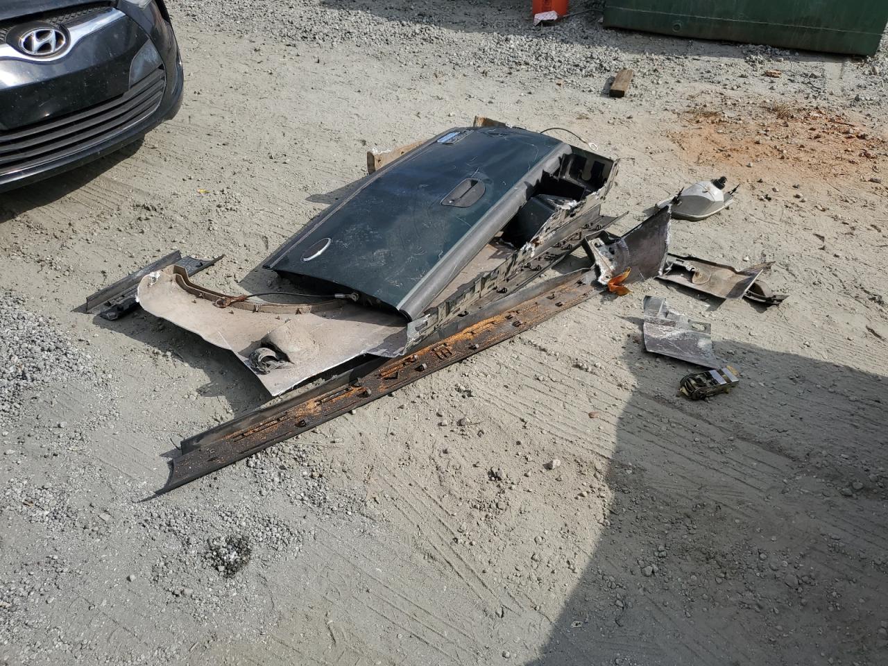 2003 Ford F-150 VIN 1FTRW08LX3KA36338 Copart auction photo, all over damage thumbnail 12