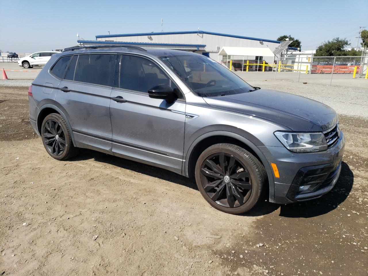 2021 Volkswagen Tiguan VIN 3VV3B7AX2MM075041 Copart auction photo, all over damage thumbnail 4