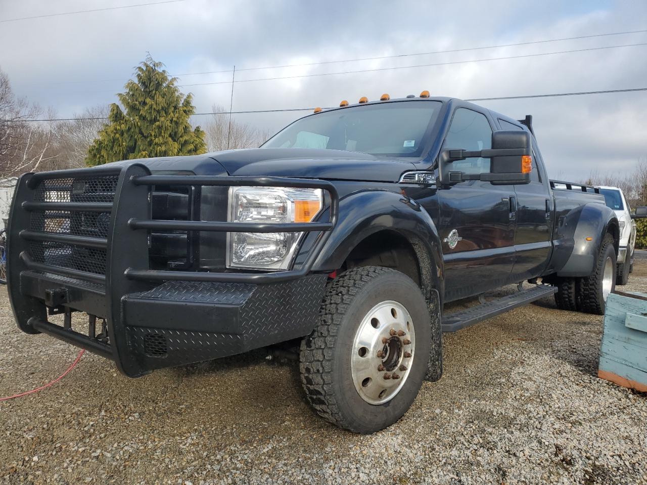 2015 Ford F450 VIN 1FT8W4DT3FED47721 Copart auction photo, minor dent/scratches / normal wear damage thumbnail 2