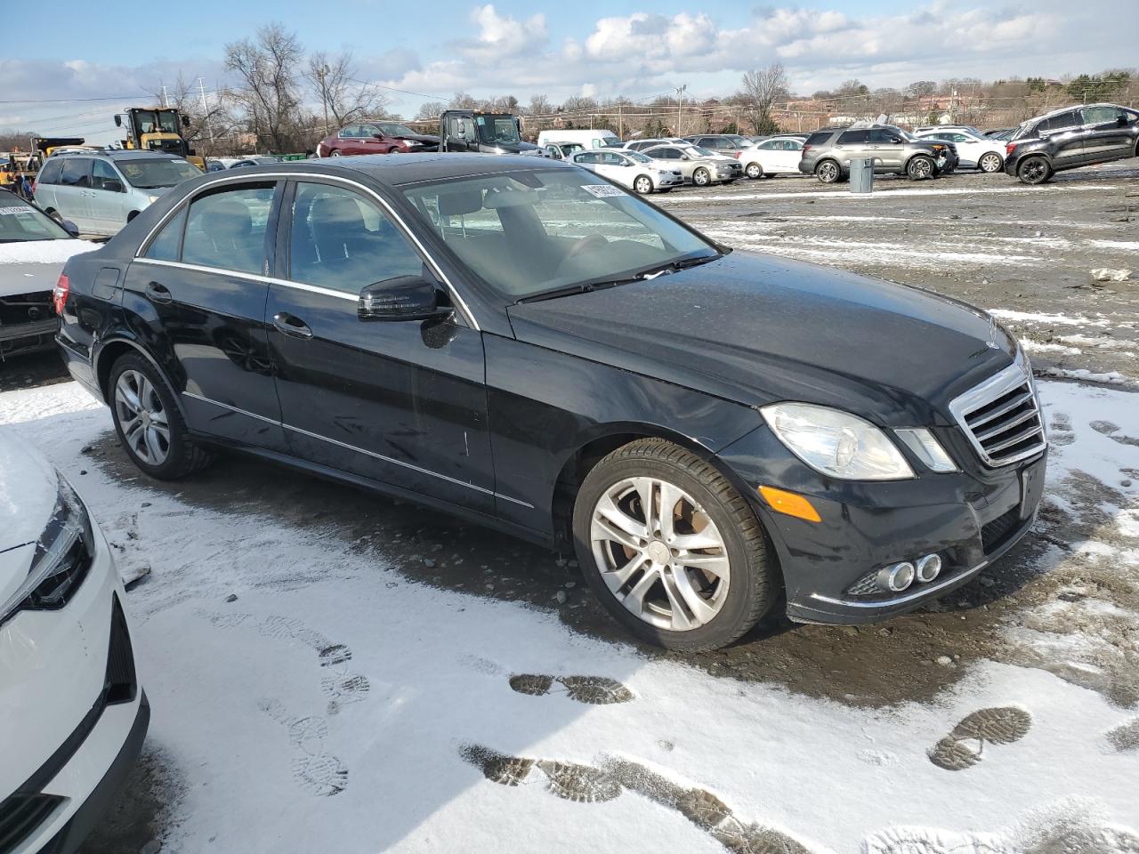 2011 Mercedes-Benz E-klasse VIN WDDHF8HB1BA371256 Copart auction photo, water/flood damage thumbnail 4
