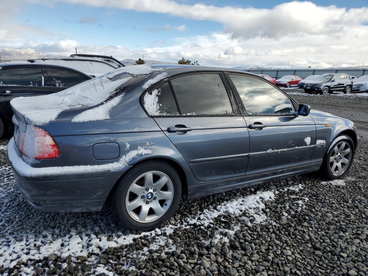 2002 BMW 3er VIN WBAEV33422KL66683 Copart auction photo, side damage thumbnail 3