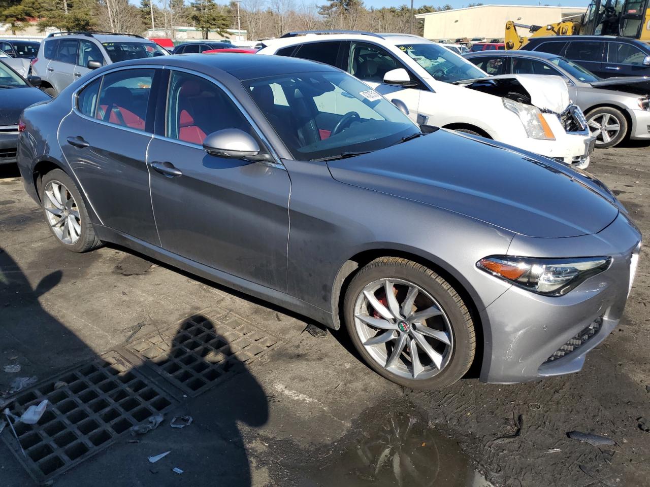 2017 Alfa Romeo Giulia VIN ZARFAEEN3H7560516 Copart auction photo, minor dent/scratches damage thumbnail 4