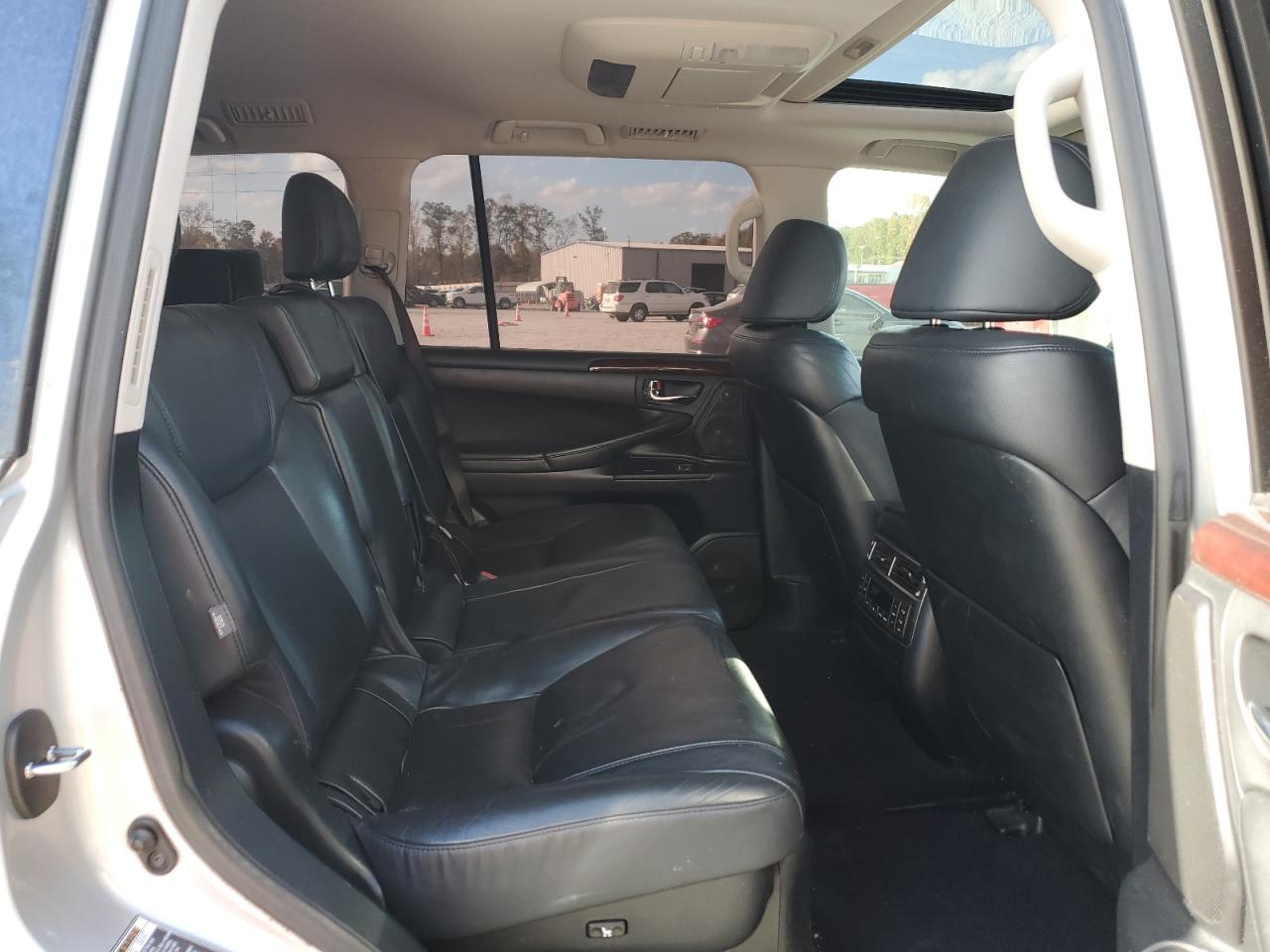 2011 Lexus LX VIN JTJHY7AX9B4076440 Copart auction photo, front end / minor dent/scratches damage thumbnail 11