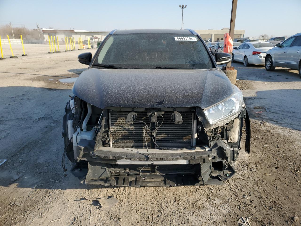 2018 Toyota Highlander VIN 5TDDZRFH9JS839569 Copart auction photo, front end / side damage thumbnail 5