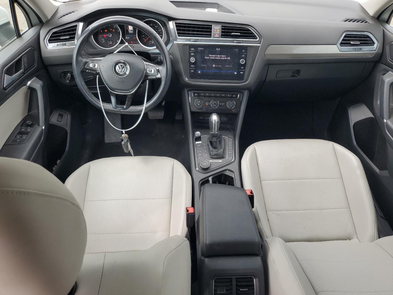 2018 Volkswagen Tiguan VIN 3VV2B7AX3JM010268 Copart auction photo, front end / minor dent/scratches damage thumbnail 8