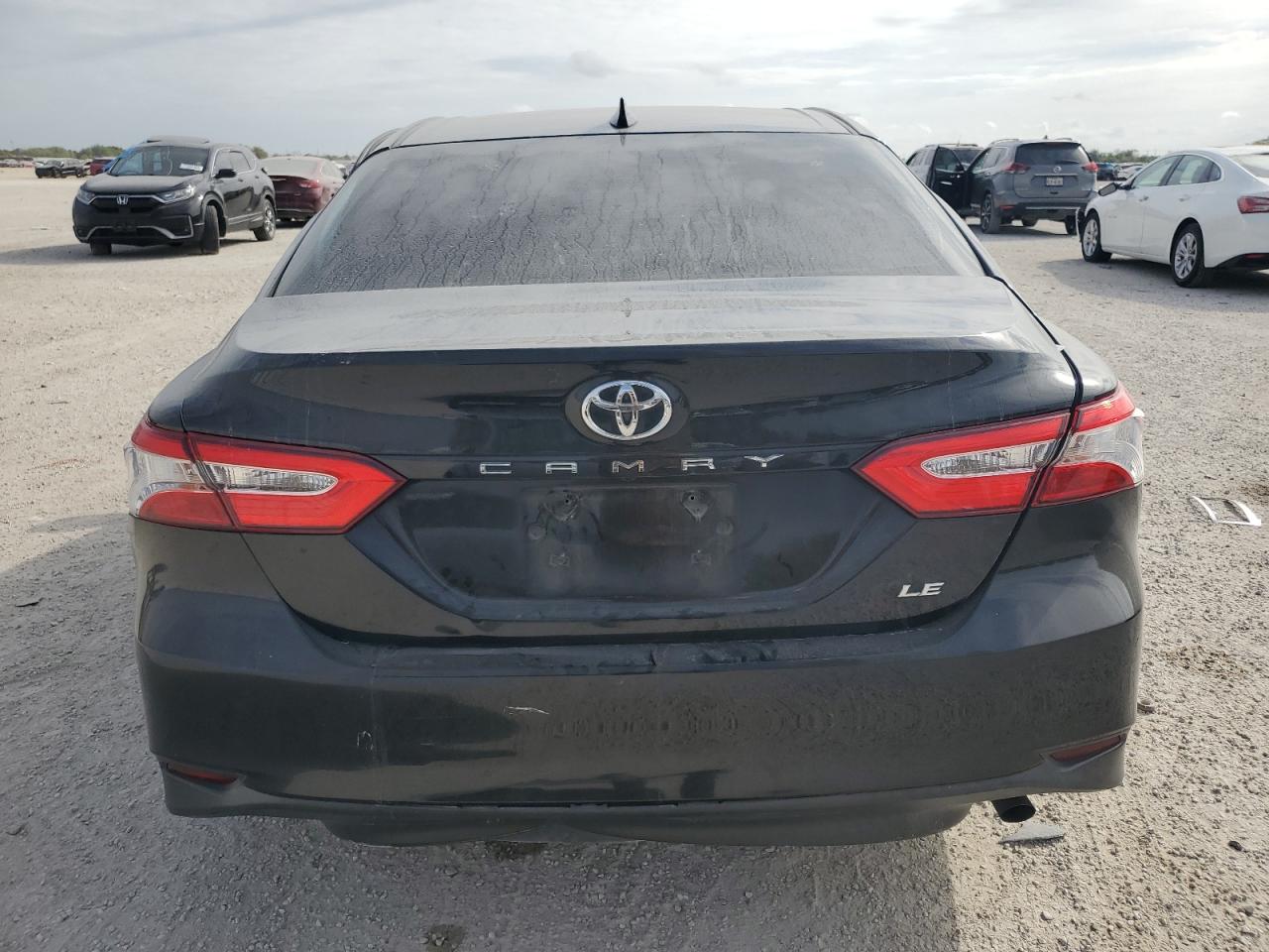 2019 Toyota Camry VIN 4T1B11HKXKU693586 Copart auction photo, side / minor dent/scratches damage thumbnail 6