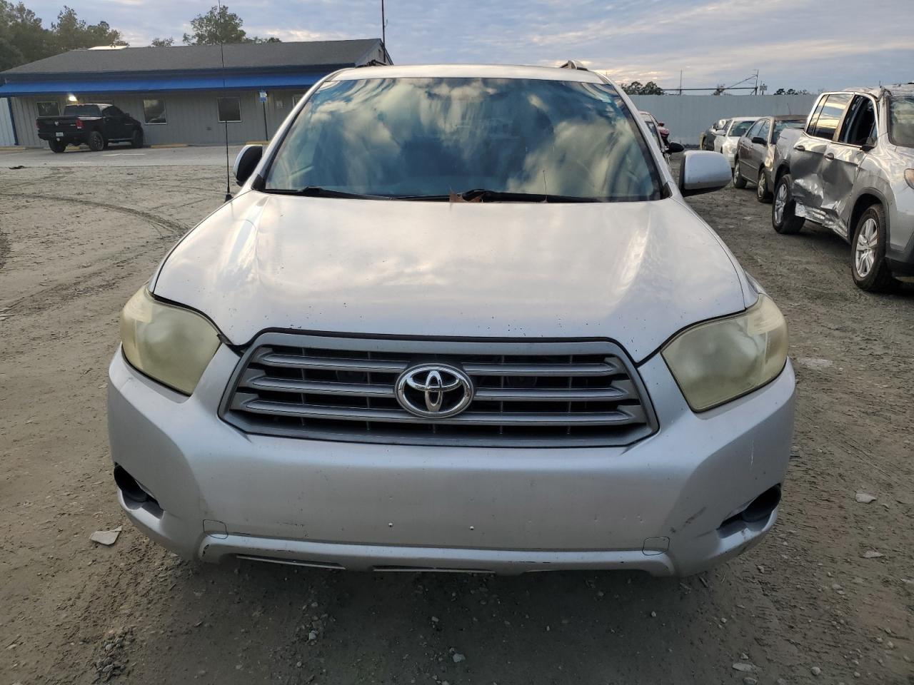 2008 Toyota Highlander VIN JTEDS41A582006267 Copart auction photo, side damage thumbnail 5