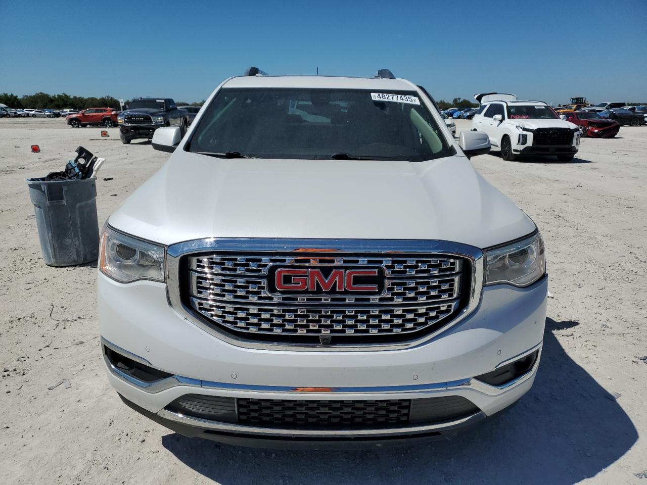 2017 GMC Acadia VIN 1GKKNPLS5HZ258364 Copart auction photo, side / front end damage thumbnail 5