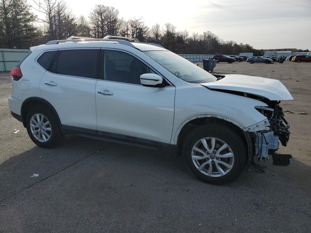 2017 Nissan Rogue VIN 5N1AT2MV5HC873519 Copart auction photo, front end / minor dent/scratches damage thumbnail 4
