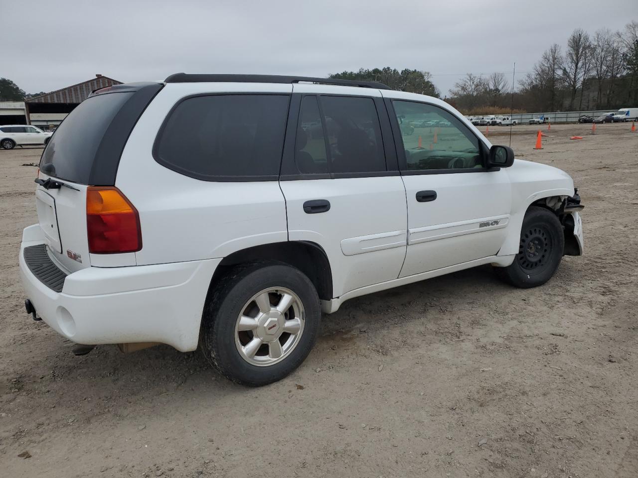 2004 GMC Envoy VIN 1GKDS13S042166838 Copart auction photo, front end damage thumbnail 3