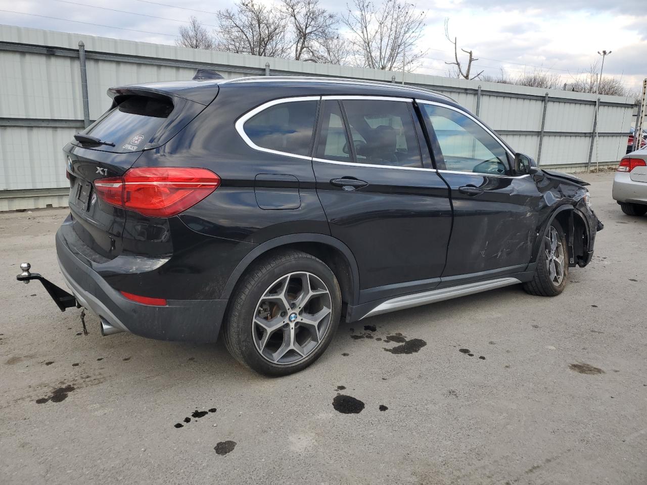 2016 BMW X1 VIN WBXHT3Z31G4A48575 Copart auction photo, front end / side damage thumbnail 3