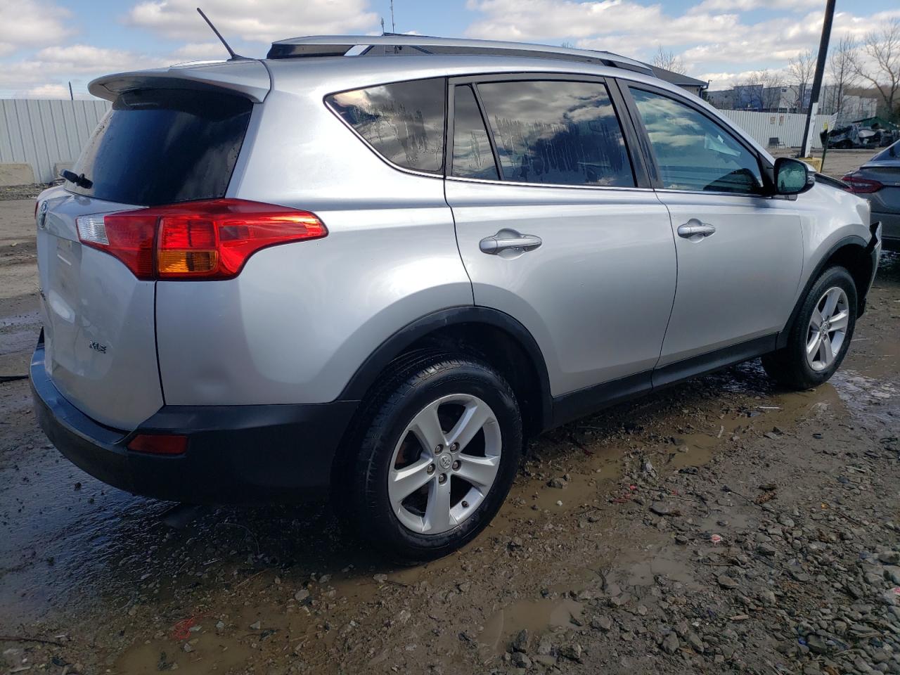 2014 Toyota RAV 4 VIN 2T3WFREV0EW125293 Copart auction photo, front end damage thumbnail 3