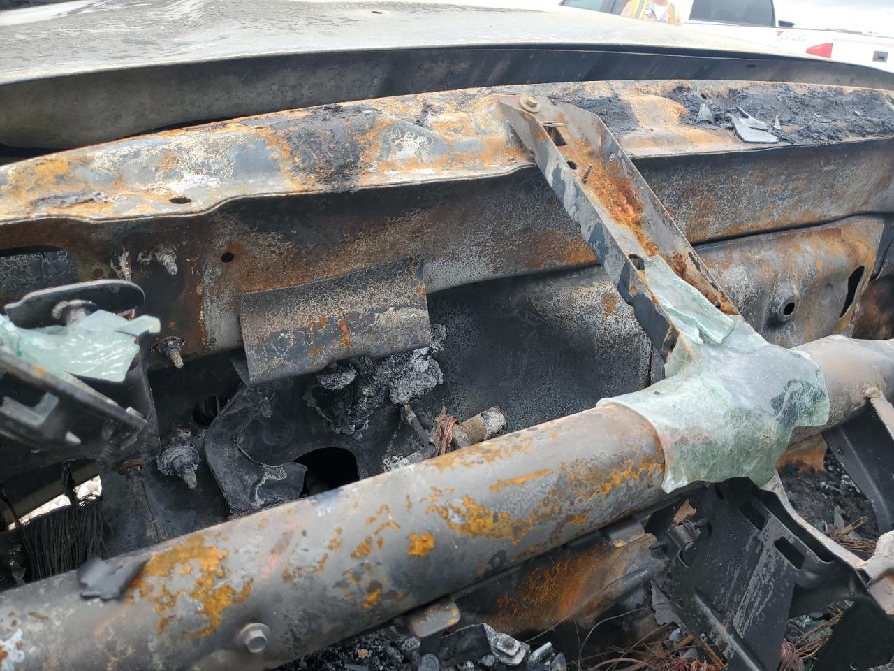 2018 RAM 3500 VIN 3C63RPGL8JG276815 Copart auction photo, burn damage thumbnail 9