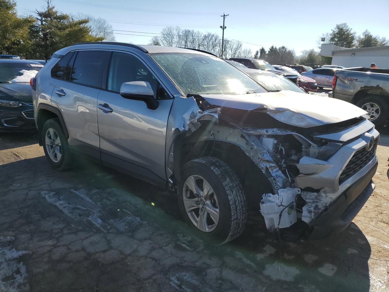 2021 Toyota RAV 4 VIN 2T3W1RFV6MC092877 Copart auction photo, front end damage thumbnail 4
