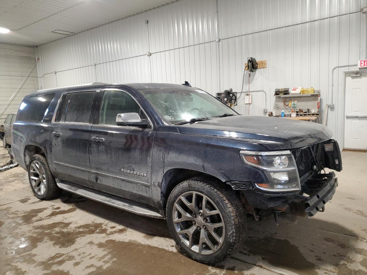 2017 Chevrolet Suburban VIN 1GNSKJKC8HR199992 Copart auction photo, front end damage thumbnail 4