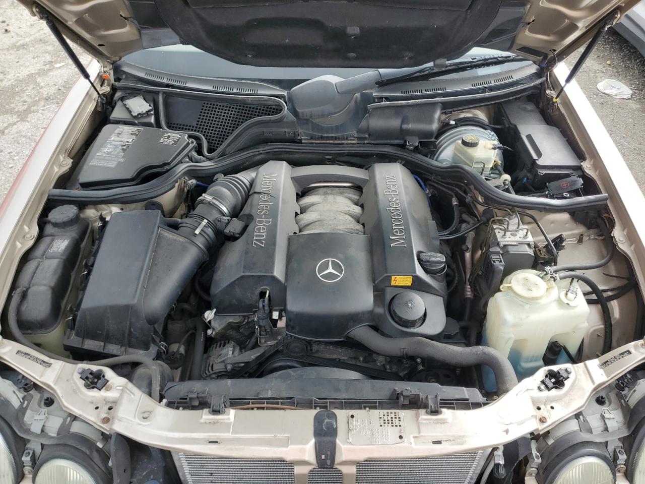 2000 Mercedes-Benz E-klasse VIN WDBJF82J7YX031531 Copart auction photo, side damage thumbnail 11