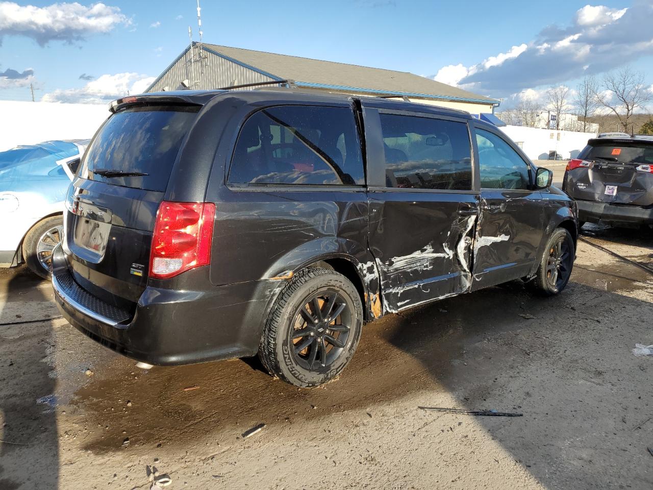2019 Dodge Caravan VIN 2C4RDGEG2KR716921 Copart auction photo, side damage thumbnail 3