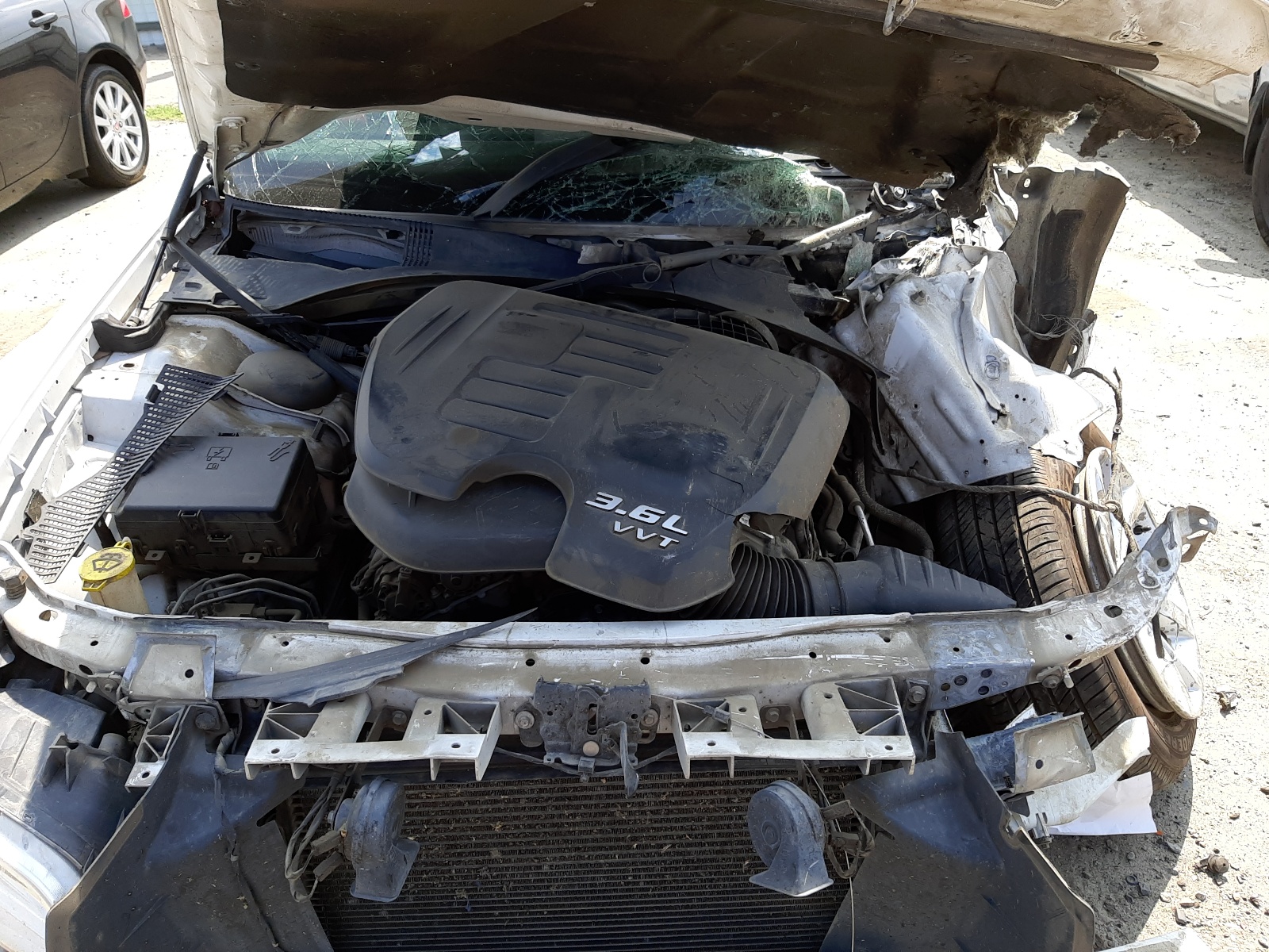 2015 Chrysler 300 VIN 2C3CCAAG4FH802159 Copart auction photo, all over damage thumbnail 7