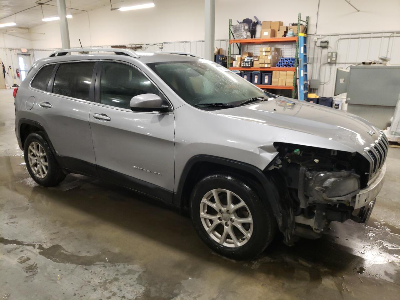2017 Jeep Grand Cherokee VIN 1C4PJMCB5HW527749 Copart auction photo, front end damage thumbnail 4