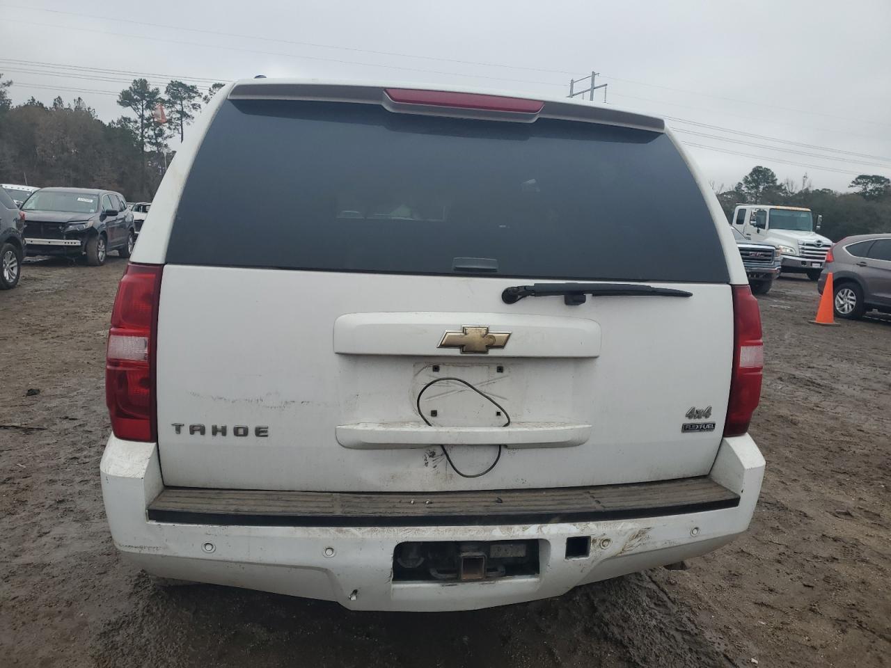 2007 Chevrolet Tahoe VIN 1GNFK13047R389180 Copart auction photo, water/flood damage thumbnail 6