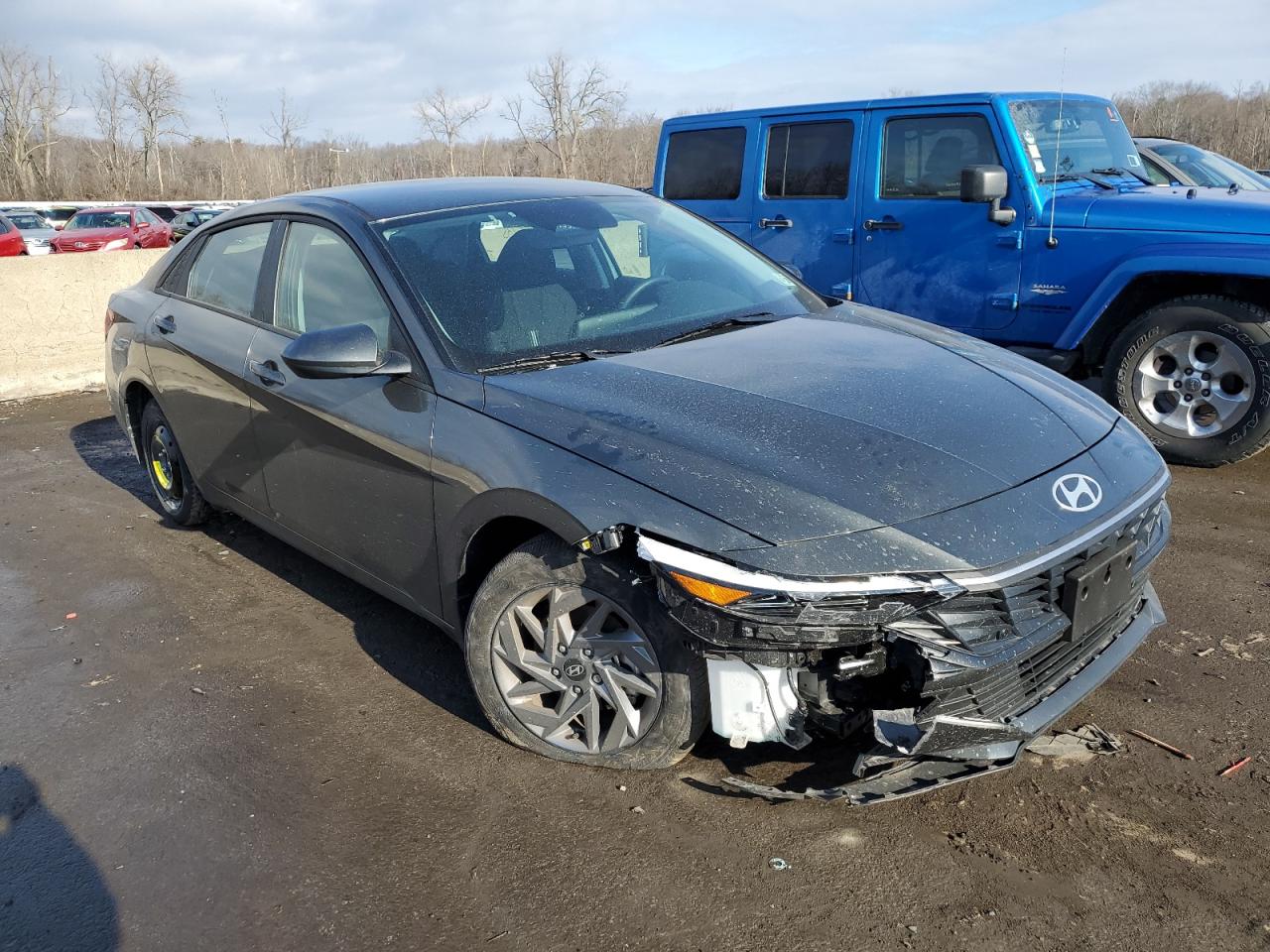 2024 Hyundai Elantra VIN KMHLM4DG9RU760624 Copart auction photo, front end / minor dent/scratches damage thumbnail 4