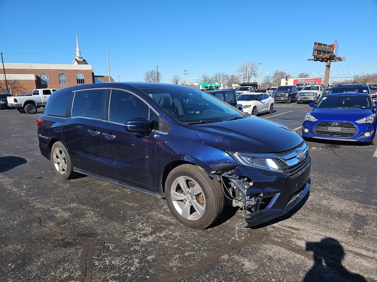 2018 Honda Odyssey VIN 5FNRL6H75JB064377