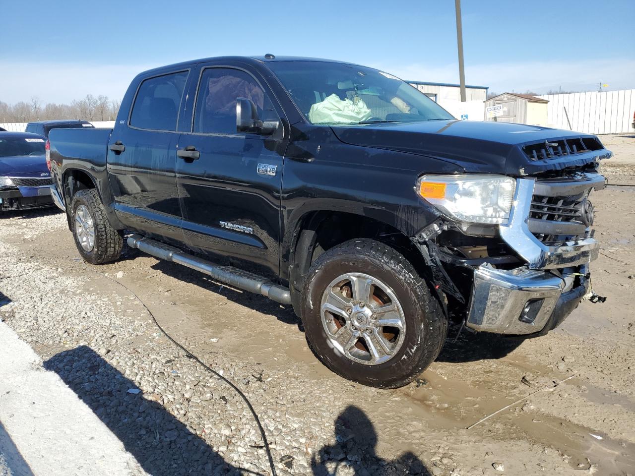 2015 Toyota Tundra VIN 5TFDW5F16FX447638 Copart auction photo, front end damage thumbnail 4