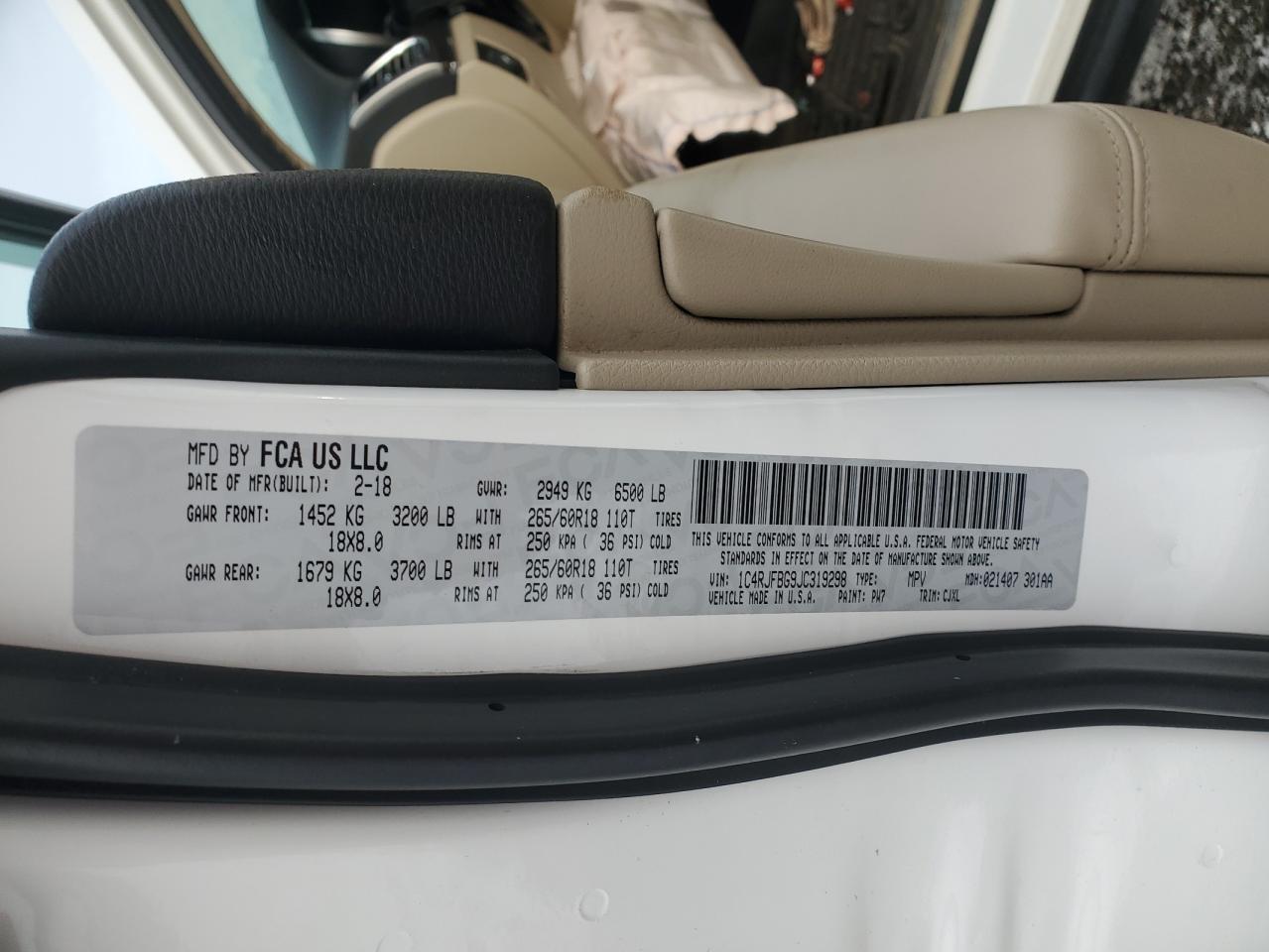 2018 Jeep Grand Cherokee VIN 1C4RJFBG9JC319298 Copart auction photo, front end / minor dent/scratches damage thumbnail 15