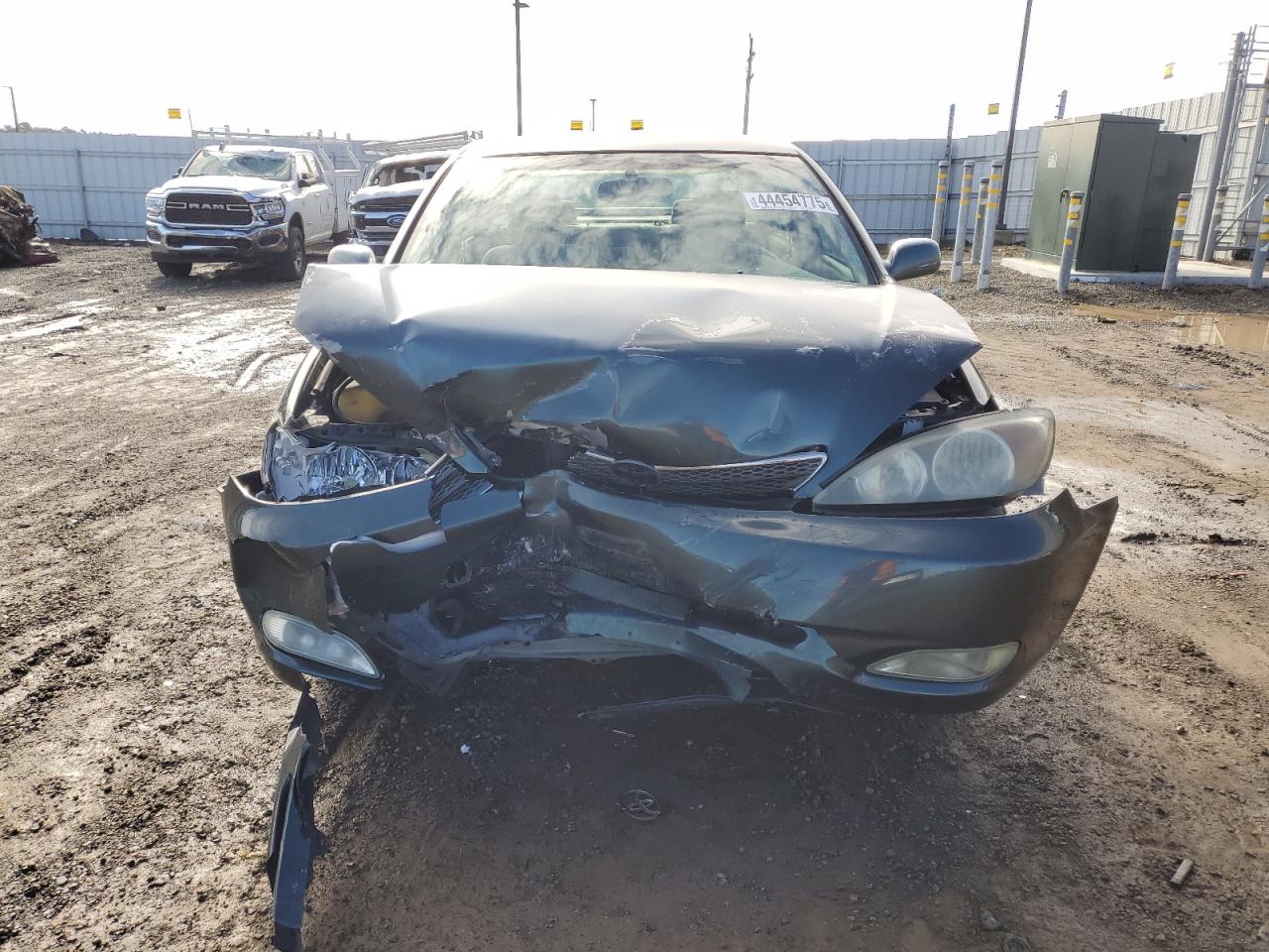 2002 Toyota Camry VIN JTDBE32K320052980 Copart auction photo, front end / all over damage thumbnail 5