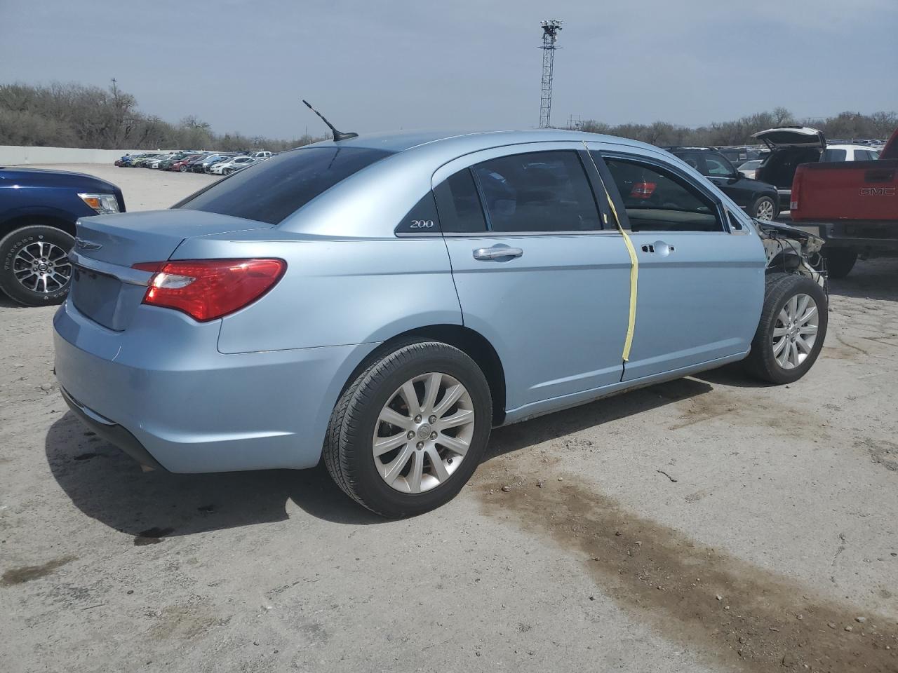 2014 Chrysler 200 VIN 1C3CCBCG8EN199158 Copart auction photo, front end / minor dent/scratches damage thumbnail 3