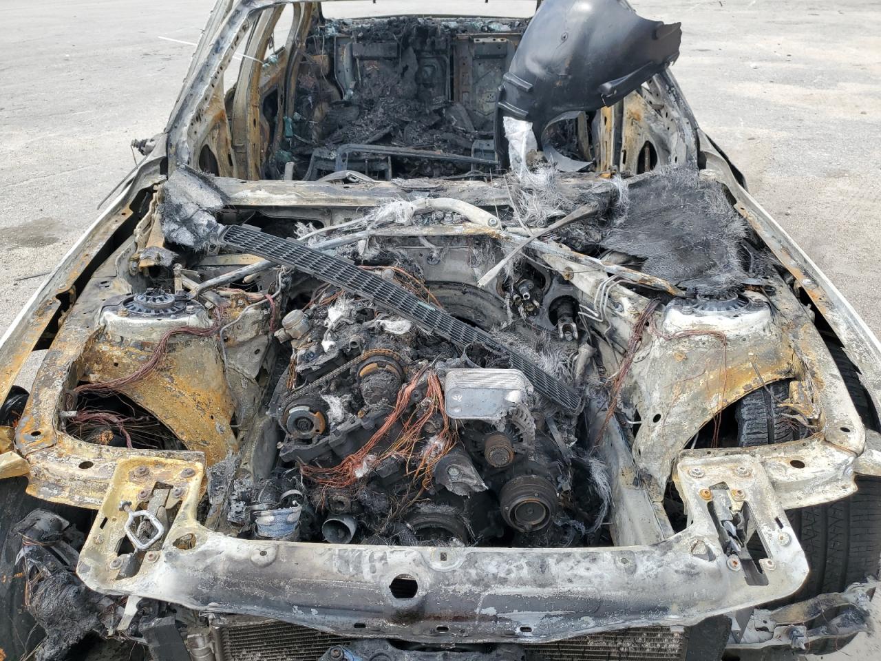 2016 BMW 3er VIN WBA8E9G59GNU30145 Copart auction photo, burn damage thumbnail 11