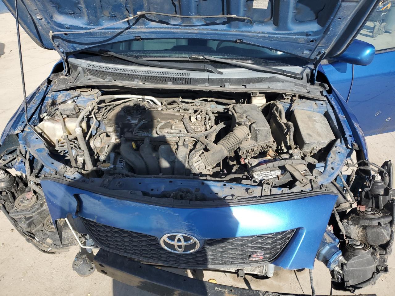 2010 Toyota Corolla VIN 2T1BU4EE4AC423535 Copart auction photo, front end / all over damage thumbnail 11