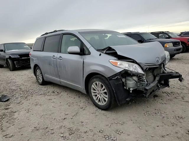 2011 Toyota Sienna VIN 5TDYK3DC2BS160397 Copart auction photo, front end damage thumbnail 12