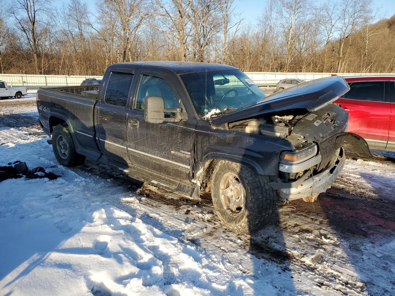 2002 Chevrolet Silverado VIN 1GCHK29162E274698 Copart auction photo, front end / side damage thumbnail 4